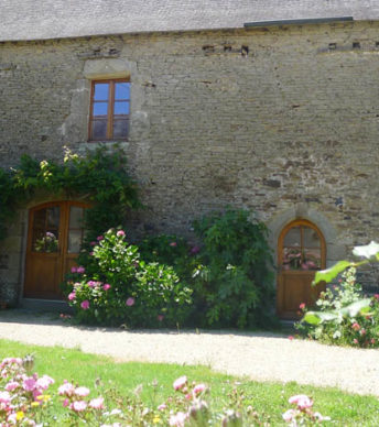 Maison atypique du 15ème siècle à proximité des plages