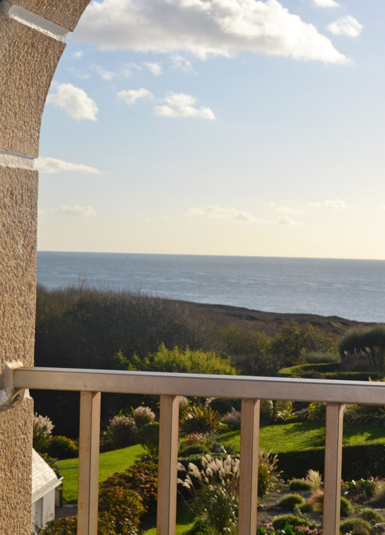 Maison vue mer avec piscine Primelin Cap Sizun Finistère