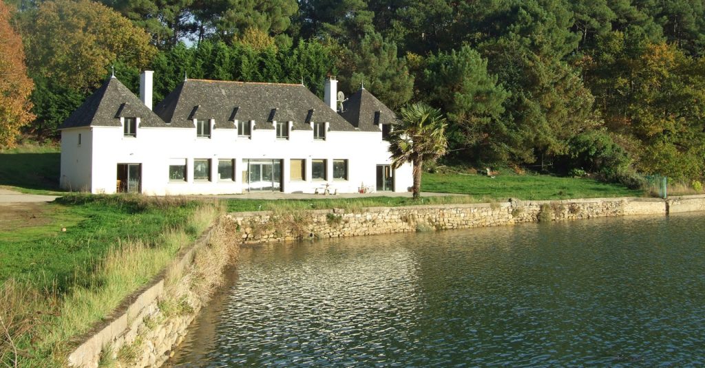 Maison vue rivière Bono Bretagne sud