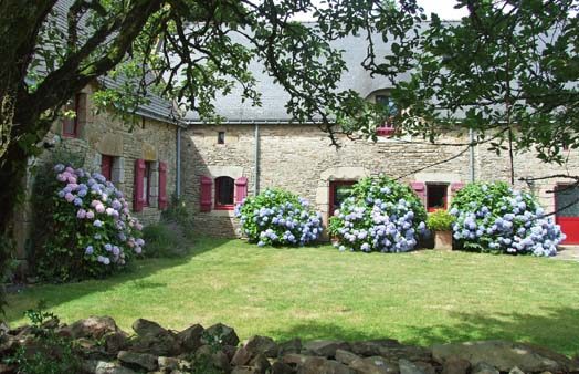 Ensemble de longères à proximité de Vannes vendu par Demeures Marines