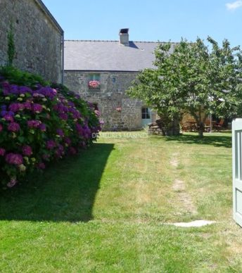 Propriété en pierre du XVIIème à proximité d’Auray