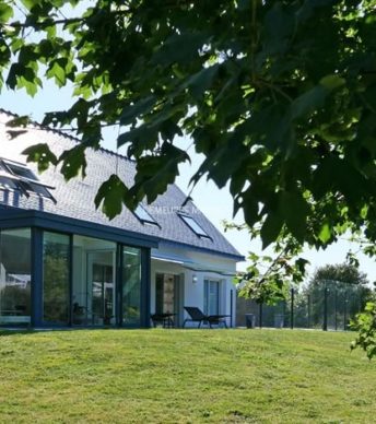Lumineuse maison contemporaine face au Golfe du Morbihan à Séné