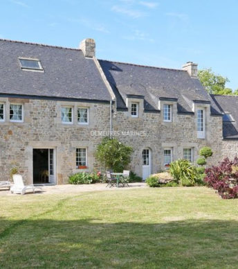 Belle demeure en pierre sur la ria d’Etel