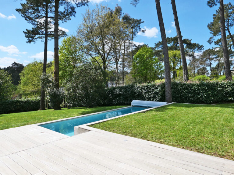 Demeure architecture piscine domaine privé sécurisé Vannes Morbihan