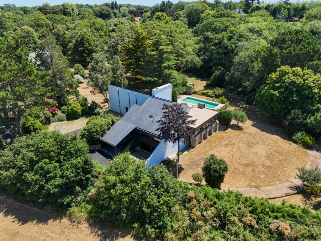 Bien de luxe comme maison d'architecte