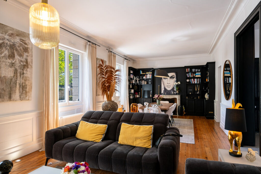 Maison Bourgeoise Piscine Dépendance Vannes Historique Maître Lumineuse Demeures Marines