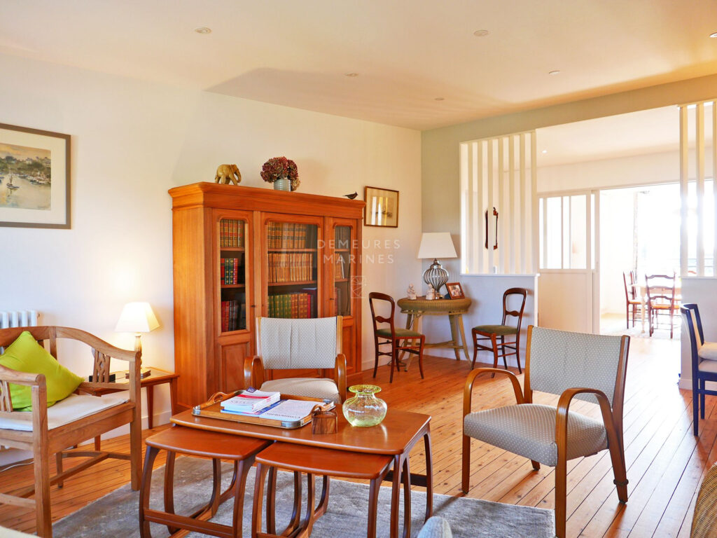 Appartement Demeures Marines Auray Morbihan Dernier étage Charme Ascenseur Élégant