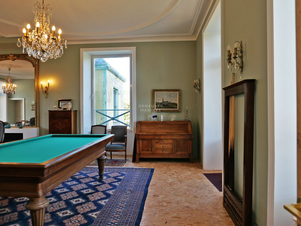 Ensemble Immobilier Propriété Charme Dépendance Île de Groix Demeures Marines Morbihan Bretagne