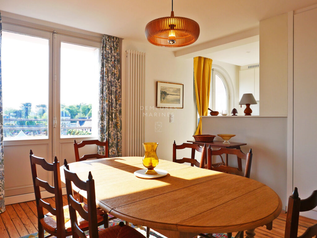 Appartement Demeures Marines Auray Morbihan Dernier étage Charme Ascenseur Élégant