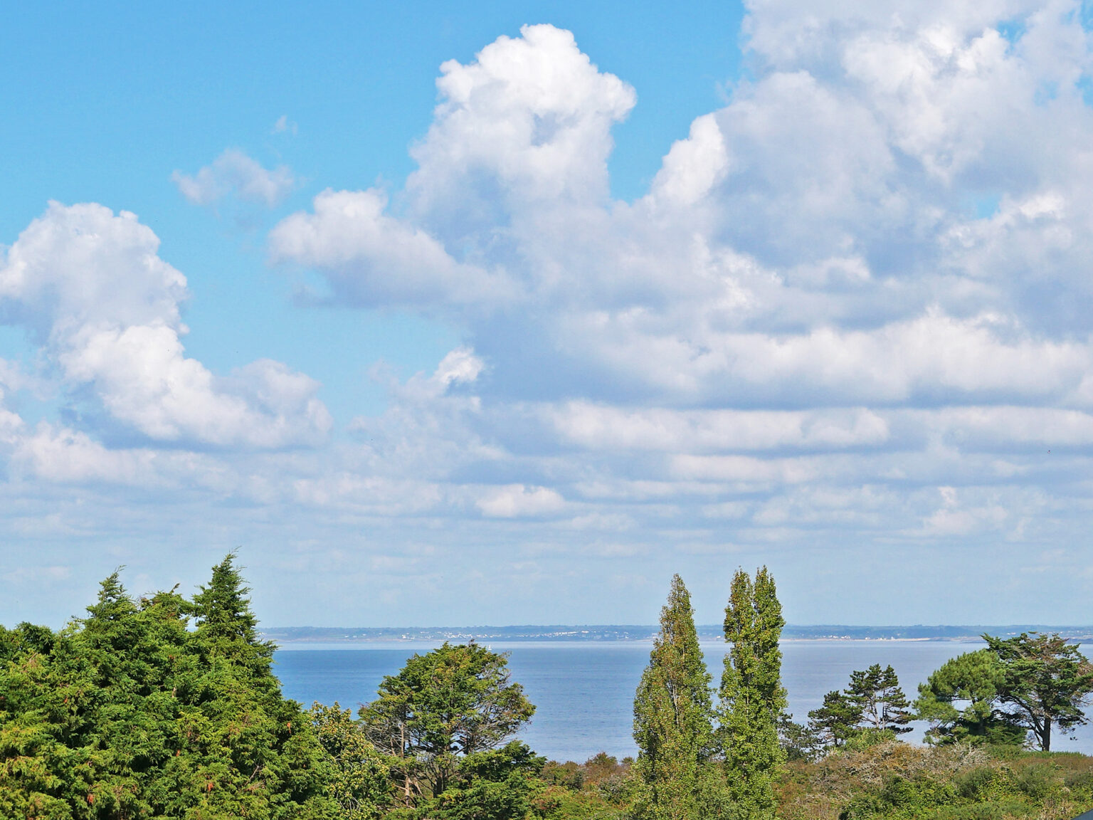 Ensemble Immobilier Propriété Charme Dépendance Île de Groix Demeures Marines Morbihan Bretagne