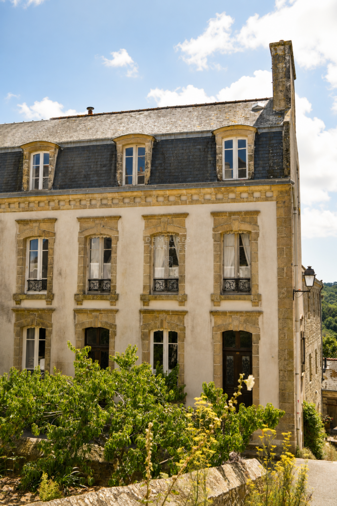 Maison 8 pièces 145 m² · à Pont-Croix · 145 m² · 315 000 €