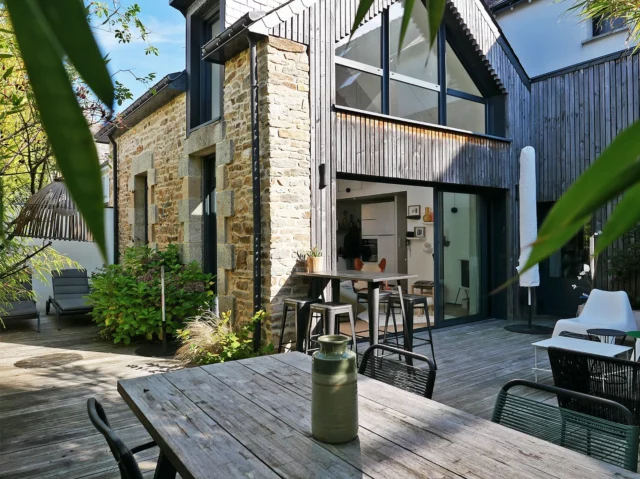 Tomber sous le charme de celle qu’on appelle « Bijou » ✨

#bijou #quartieralbert1er #portdevannes #vannes #charme #prestige #vannesmaville #vanneslife #vivrealouest #vivreenville #artdevivre #demeuresmarines